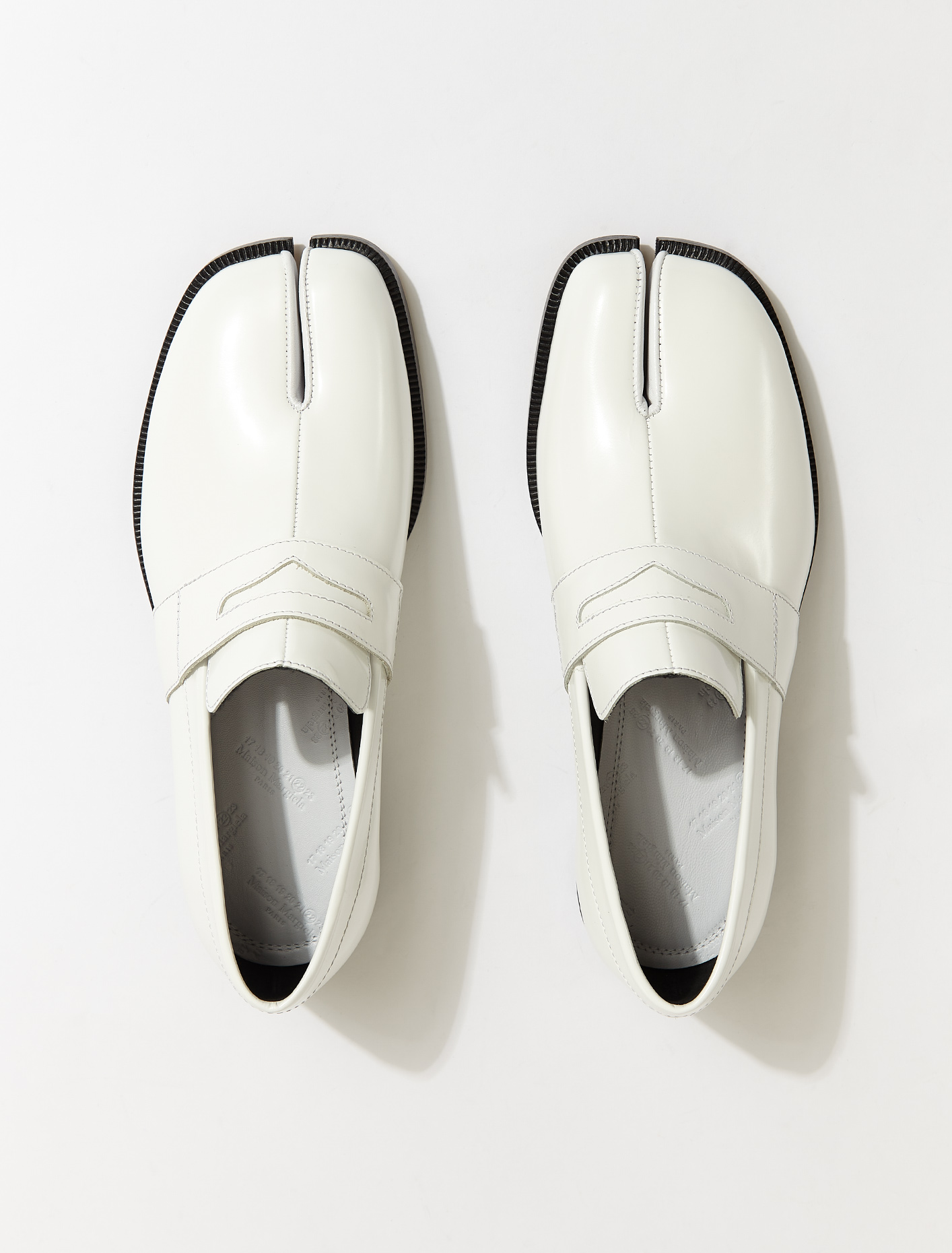 Maison Margiela Tabi Leather Loafer in White | Voo Store Berlin ...