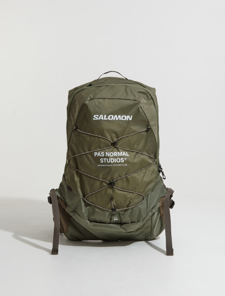 Salomon - x Pas Normal Studios XT 20 Backpack in Deep Lichten Green - LC2089100
