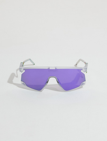 Oakley - BXTR Metal in Matte Clear with Prizm Violet Lenses - 0OO9237