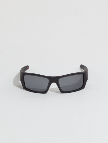 Oakley - Gascan in Matte Black with Black Iridium Polarized Lenses - 0OO9014-12-856