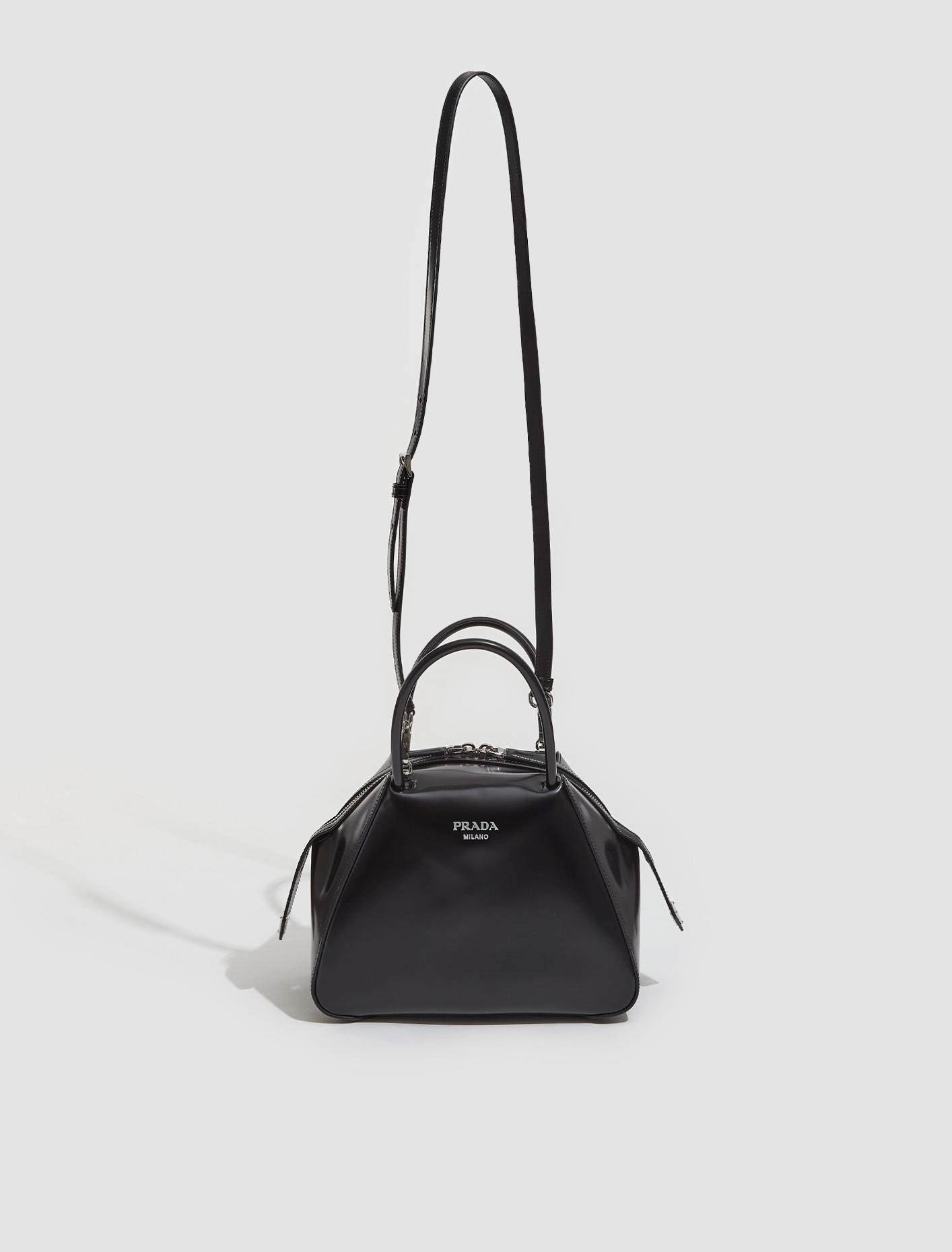 Prada Small Brushed Leather Prada Supernova Handbag in Black | Voo Store  Berlin | Worldwide Shipping