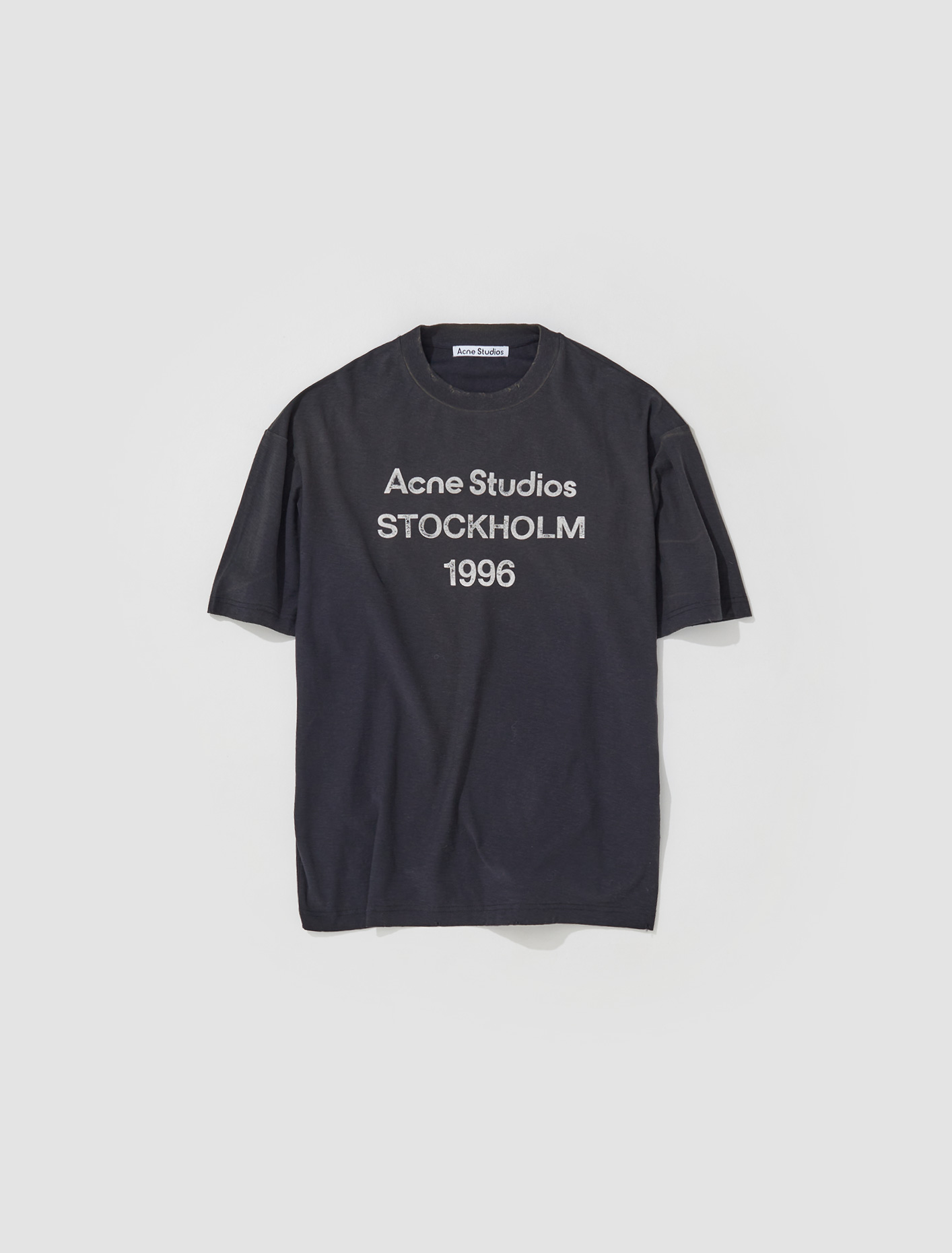 Acne Studios Logo T-Shirt in Faded Black | Voo Store Berlin | Worldwide ...