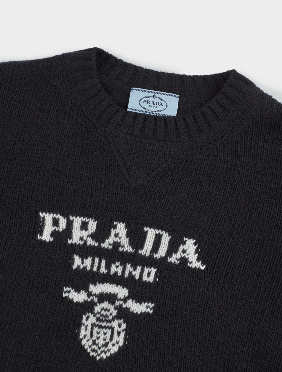 Prada Round Neck Logo Knit in Black | Voo Store Berlin | Worldwide Shipping