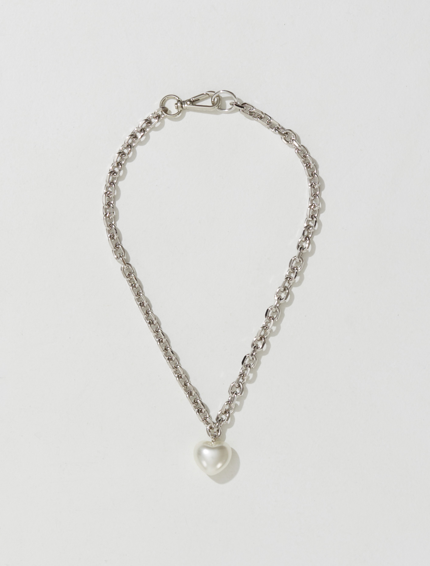 Simone Rocha Large Pearl Heart Chain Necklace in Pearl | Voo Store ...