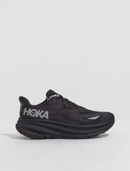 Hoka One One - Clifton 9 GTX Sneaker in Black - 1141470-BBLC