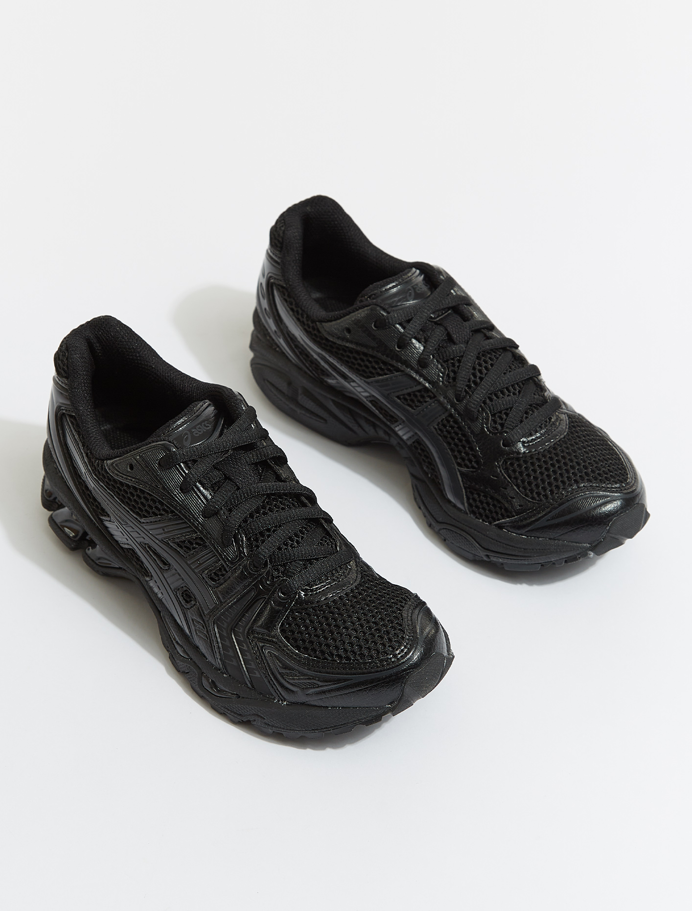 ASICS GEL-KAYANO 14 Sneaker in Black & Graphite Grey | Voo Store Berlin