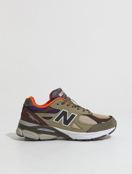 New Balance - M990 v3 'Made in USA' Sneaker in Brown and Purple - M990BT3