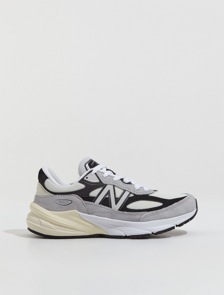New Balance - U990 v6 'Made in USA' Sneaker in Grey & Black - U990TG6