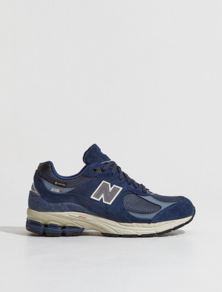 New Balance - 2002RX Gore-Tex Sneaker in Navy - M2002RXF