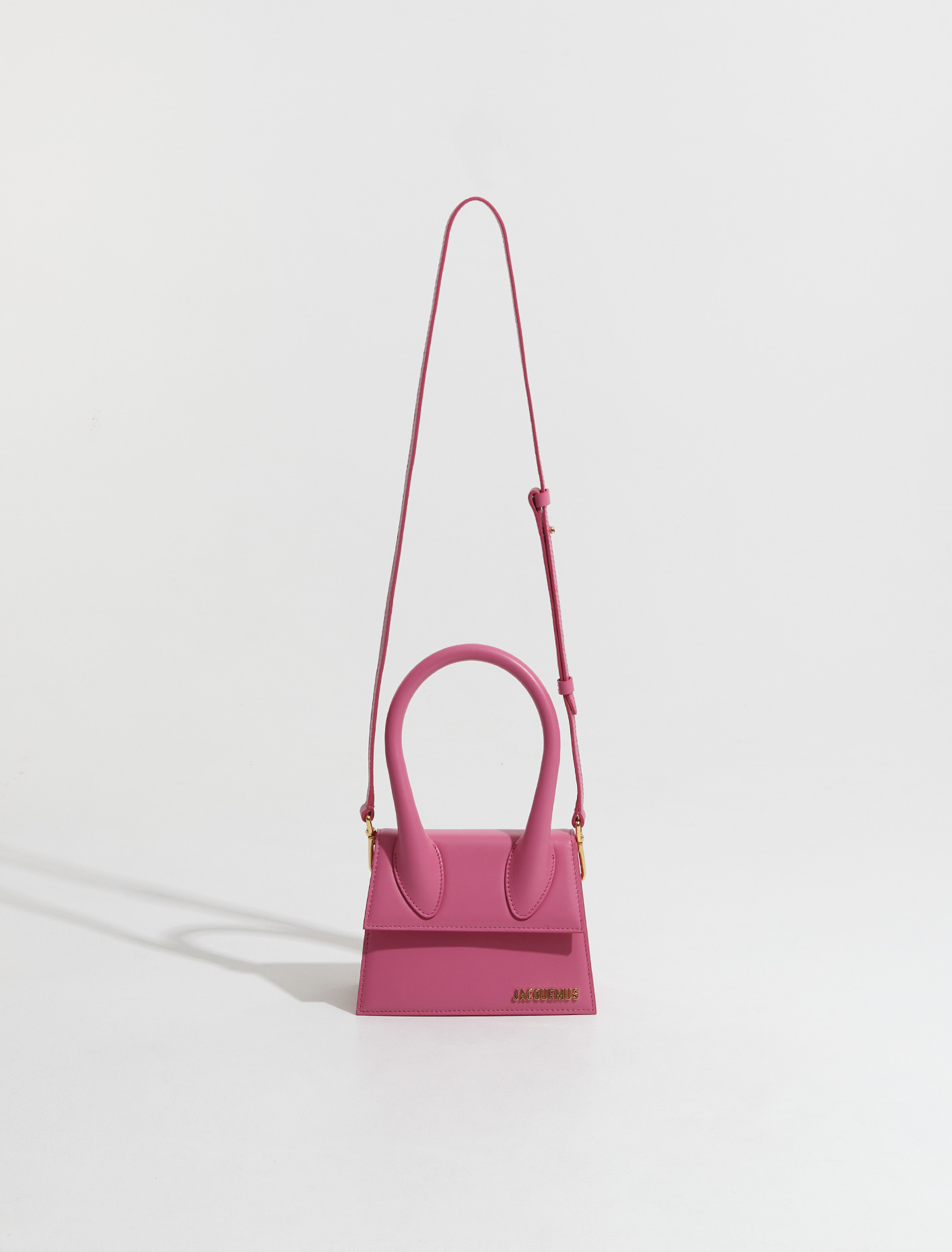 Jacquemus Le Chiquito Moyen in Pink | Voo Store Berlin | Worldwide Shipping
