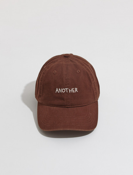 ANOTHER ASPECT Cap in brown