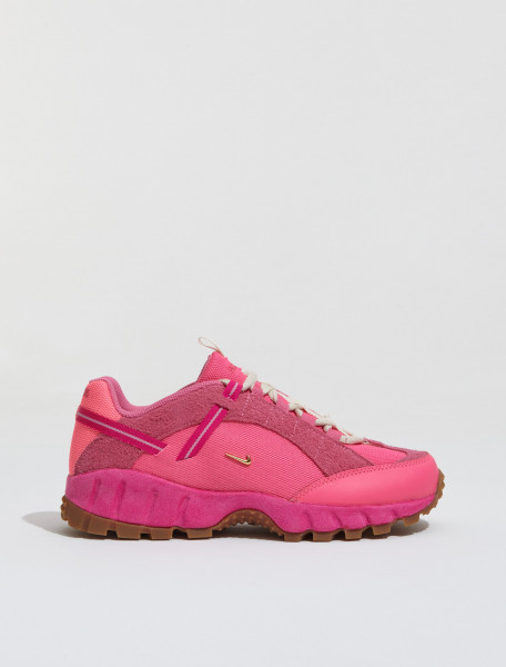Nike - x Jacquemus Air Humara Sneaker in Pink Flash - DX9999-600