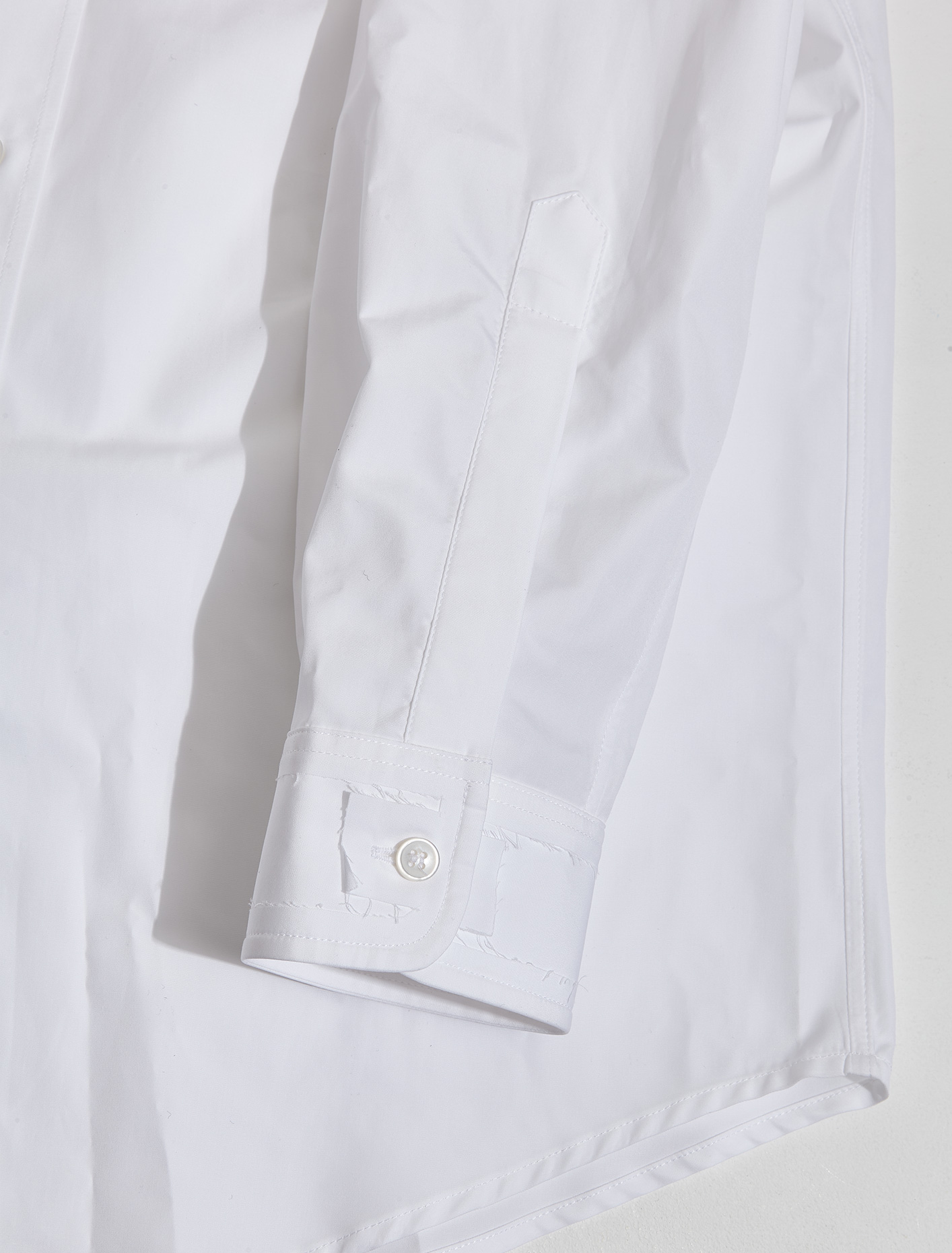 Maison Margiela Classic Shirt in Optic White | Voo Store Berlin ...