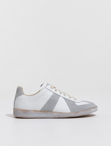 MAISON MARGIELA   PAINTED REPLICA LOW TOP SNEAKERS IN OFF WHITE   S37WS0562_P3724_H8339