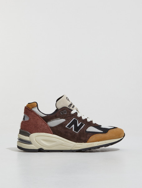 NEW BALANCE   M 990 V2 'MADE IN USA' SNEAKER IN BROWN   M990BB2
