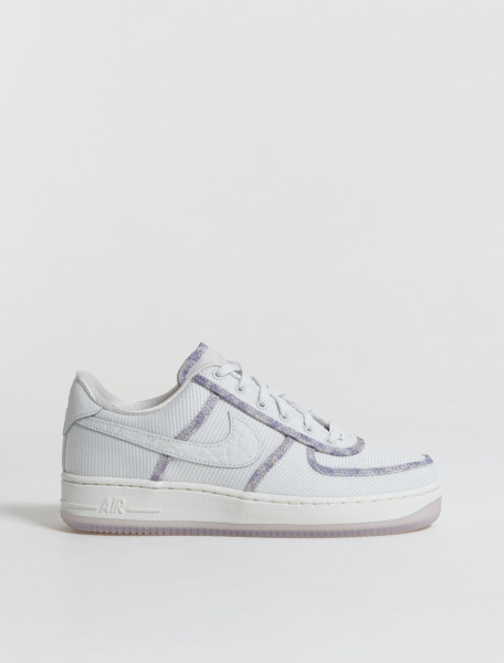 NIKE   WMNS AIR FORCE 1 LOW SNEAKER IN SUMMIT WHITE   DV6136 100