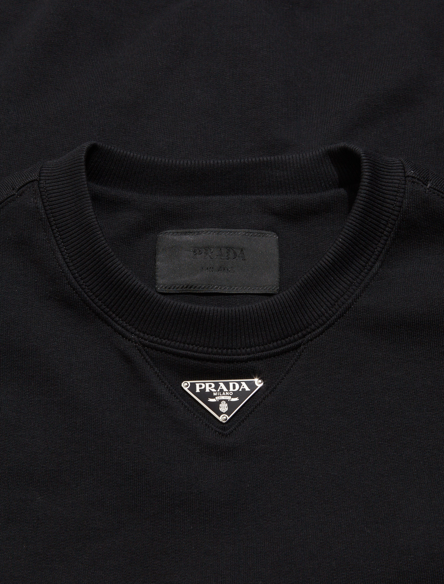 Prada Sweatshirt in Black | Voo Store Berlin | Worldwide Shipping